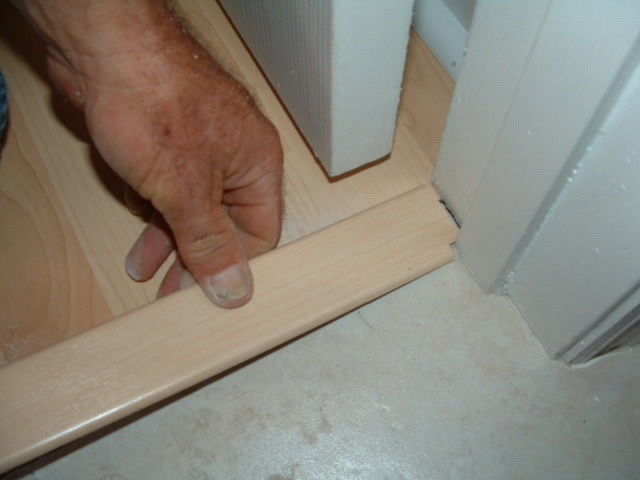 Cutting Laminate Flooring Trim Installing The Transition