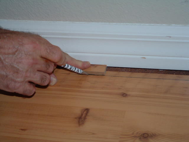 Installing Laminate Flooring Where To, How To Scribe First Row Of Laminate Flooring