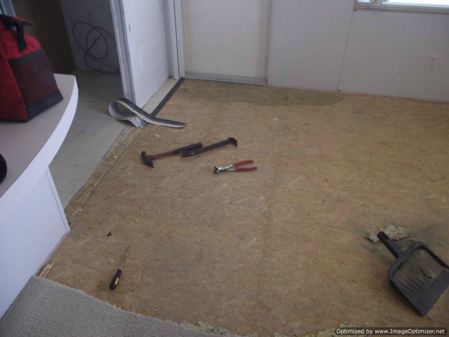 Pergo XP laminate flooring Begining of installation in mobile home