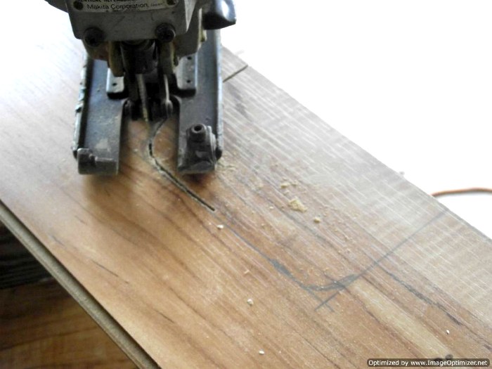 The Laminate Flooring Tools Needed For, How To Cut Laminate Flooring Curved