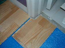 Making a curved cut with a jig saw in laminate flooring