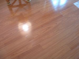 Vanier laminate flooring color:Doussie close up photo