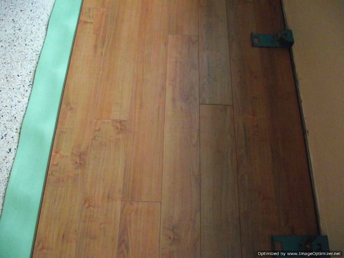 Toklo 15mm laminate flooring,Roasted Hazelnut